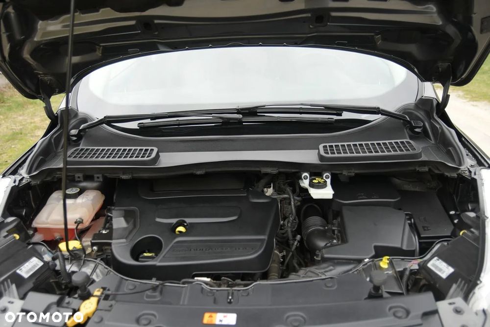 Ford Kuga 2.0 TDCi 4x4 Titanium - 36