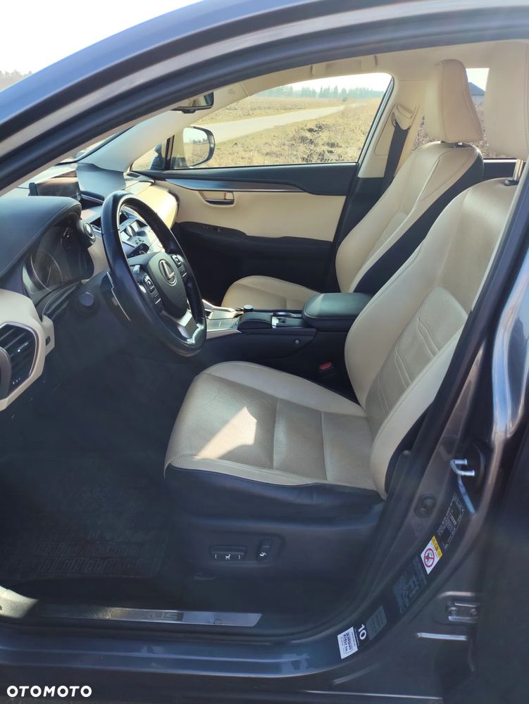 Lexus NX 300h Comfort AWD - 15