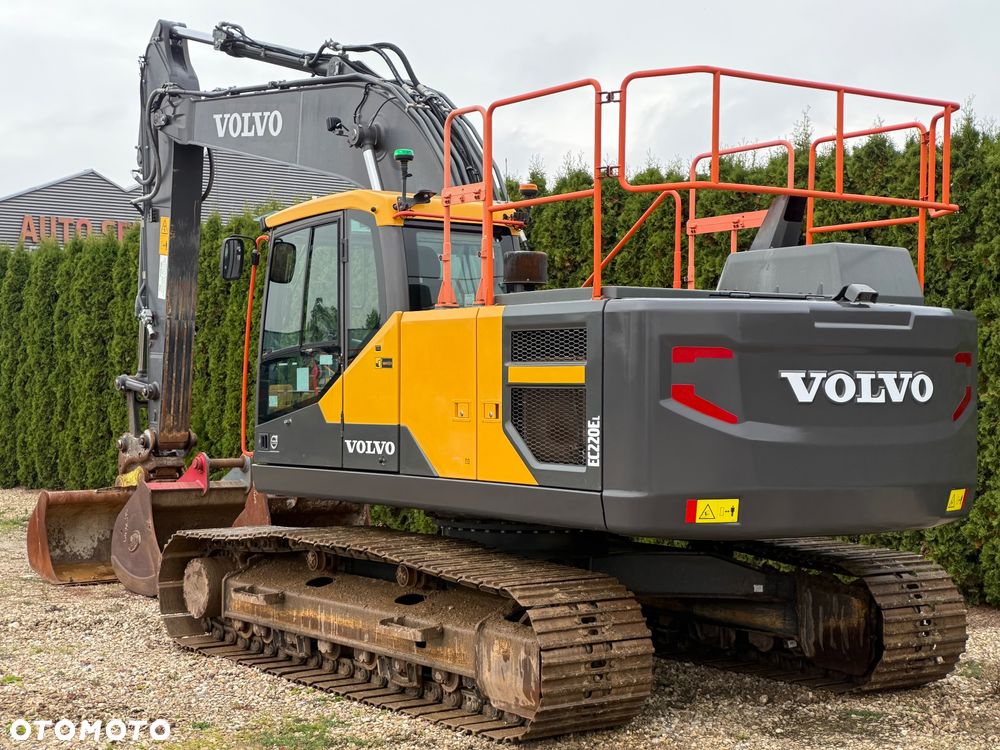 Volvo EC 220 EL - 4