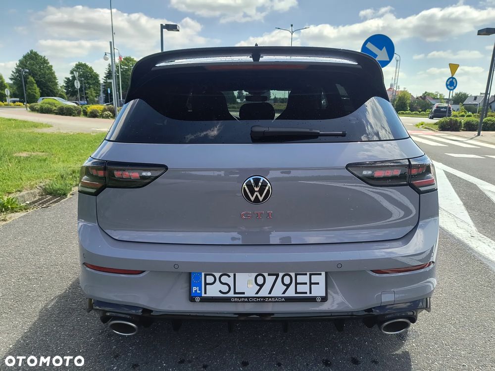 Volkswagen Golf - 5