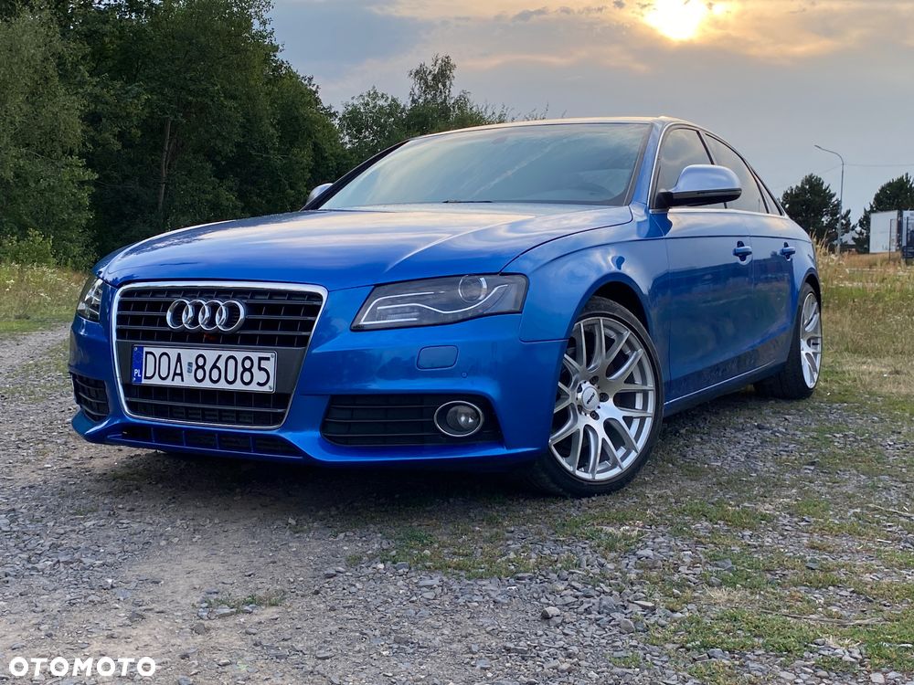 Audi A4 Limousine - 1