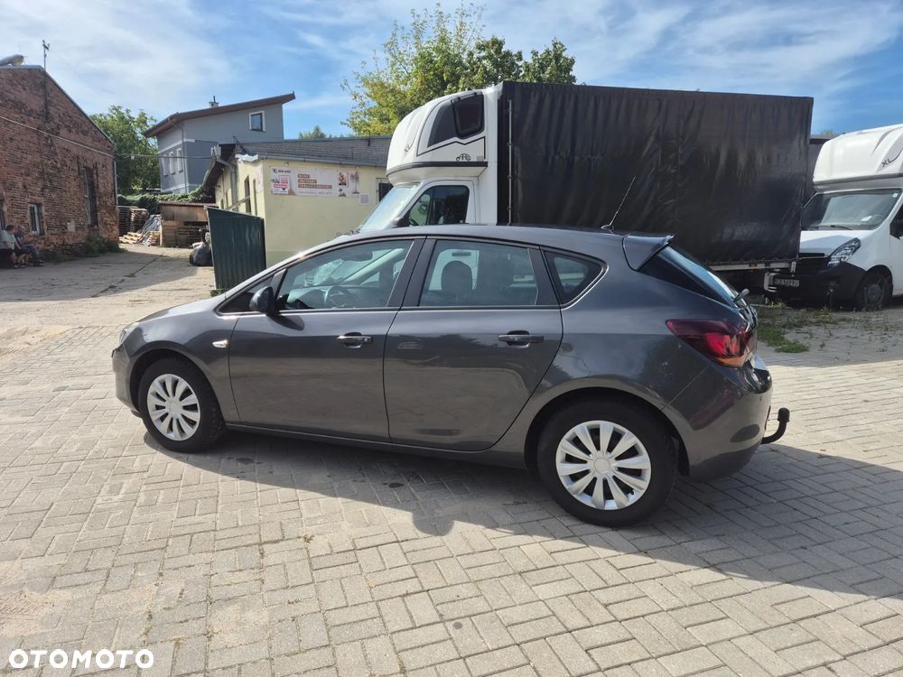 Opel Astra 1.6 - 11