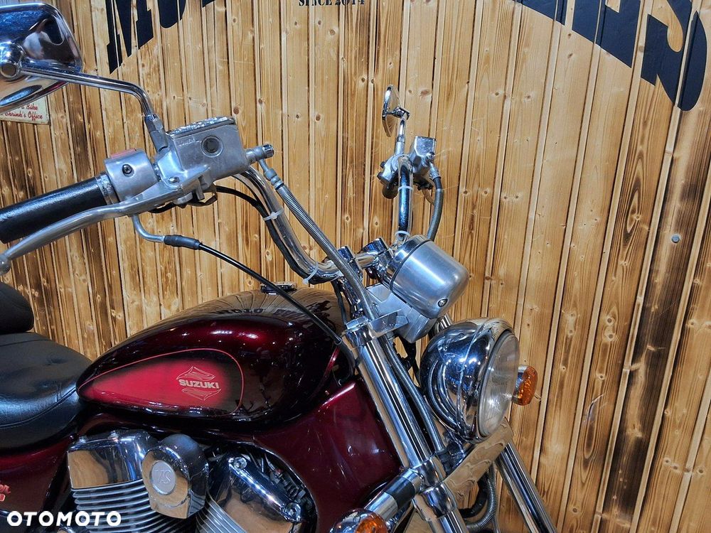 Suzuki Intruder - 16