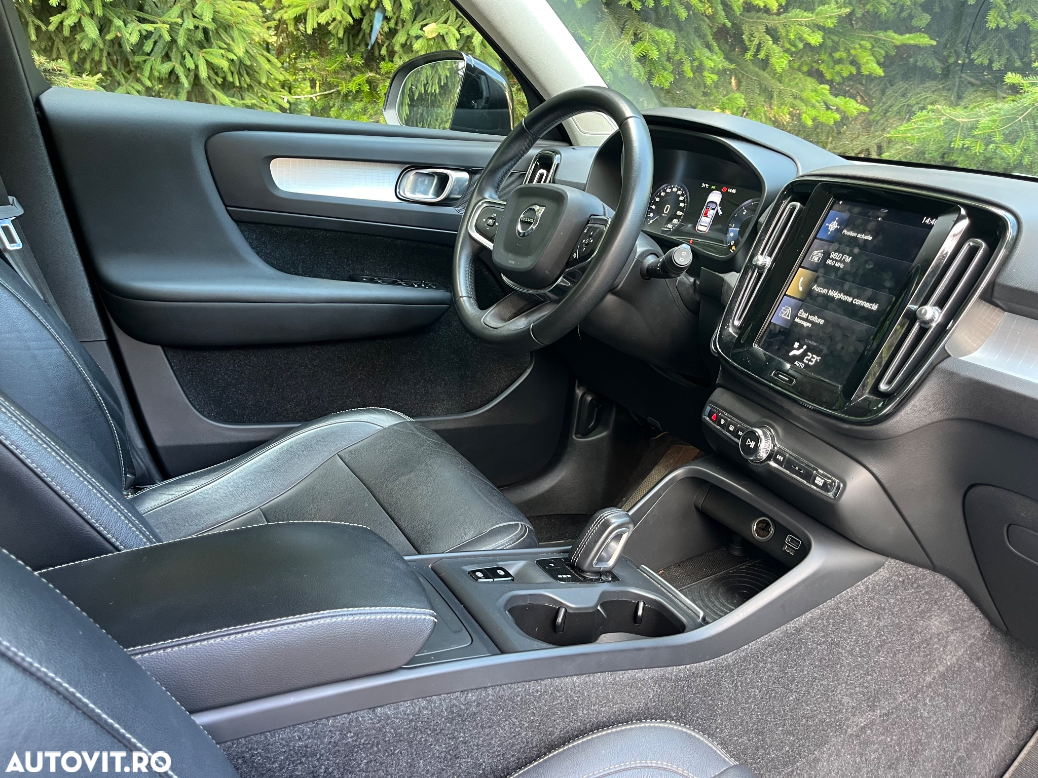 Volvo XC 40 D4 AWD Geartronic Momentum Pro - 8