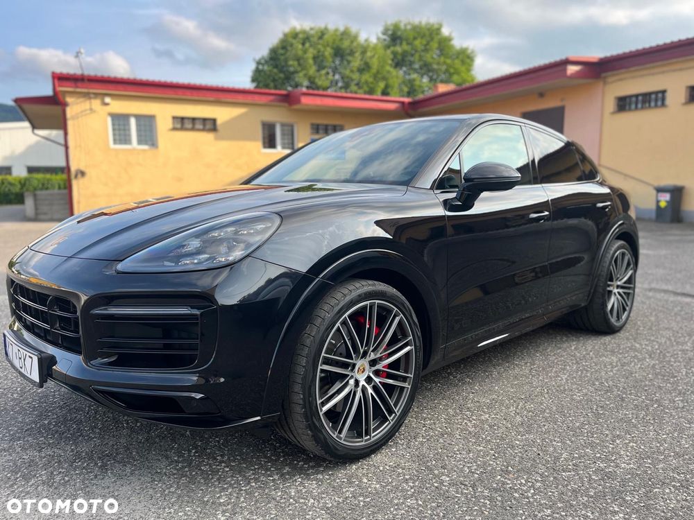 Porsche Cayenne Coupe GTS - 18