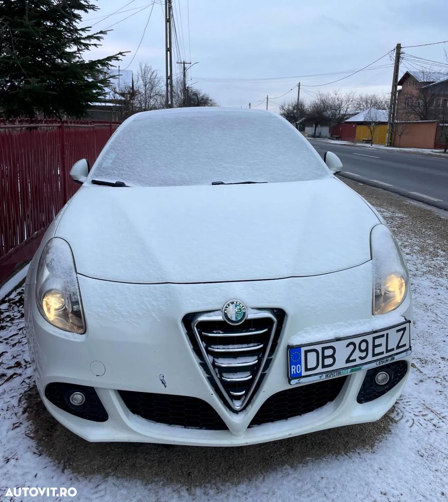 Alfa Romeo Giulietta 2.0 JTDM 16V - 12