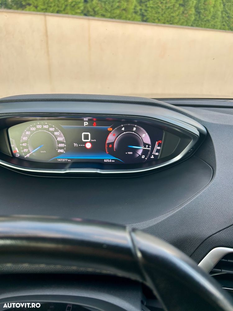 Peugeot 3008 1.5 BlueHDI 130 EAT8 Allure Pack - 31