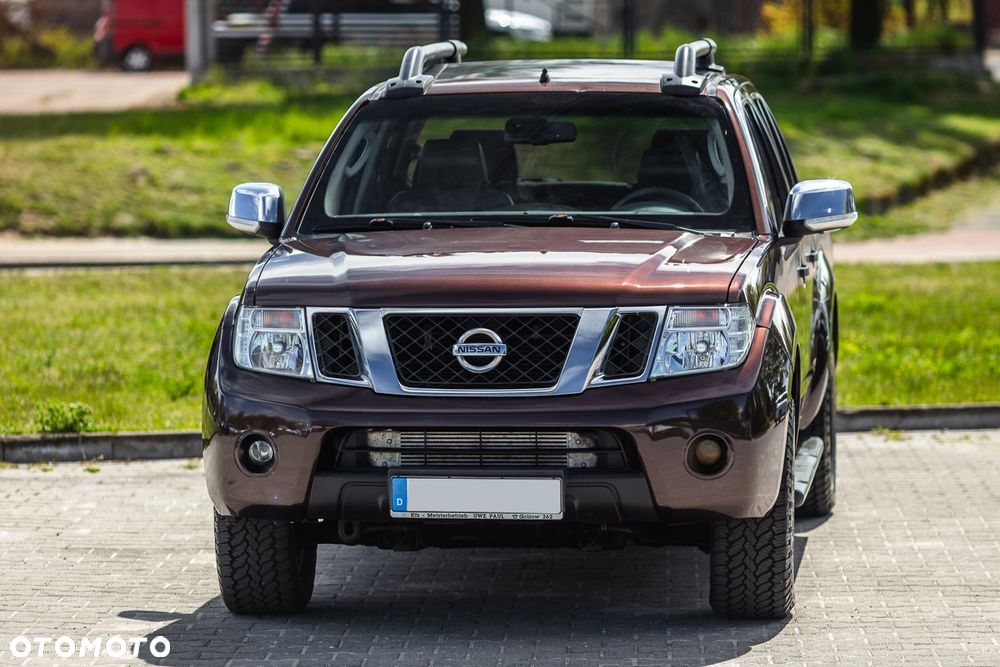 Nissan Navara 3.0 D V6 Platinum Long EU5 - 2