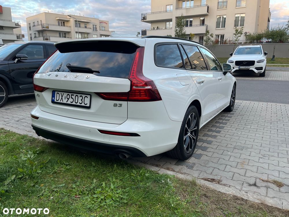 Volvo V60 2021 photo 3