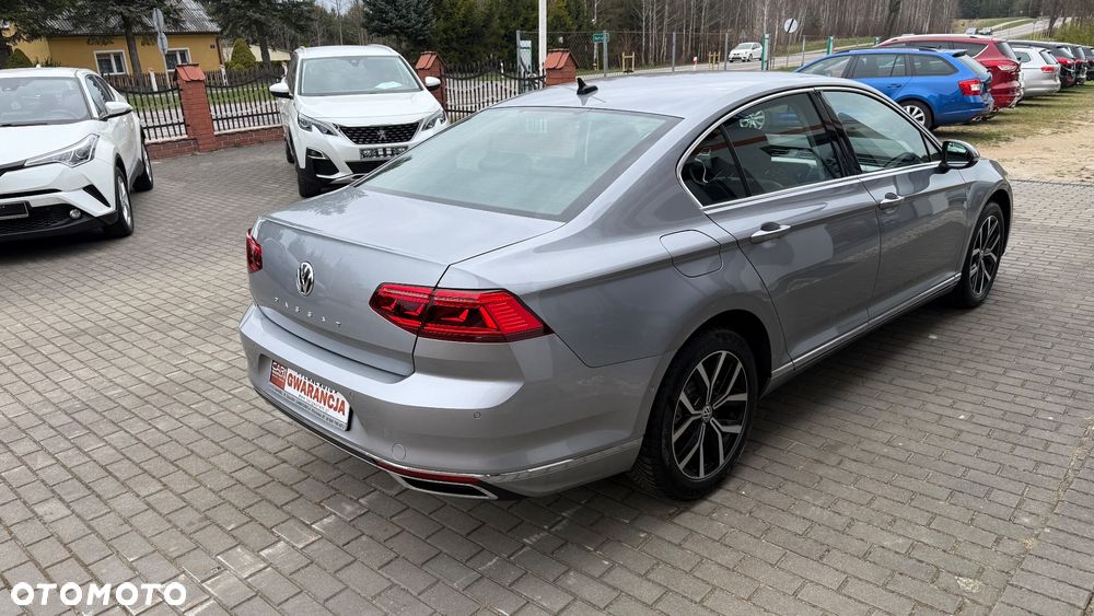 Volkswagen Passat 2.0 TDI (BlueMotion Technology) Trendline - 16