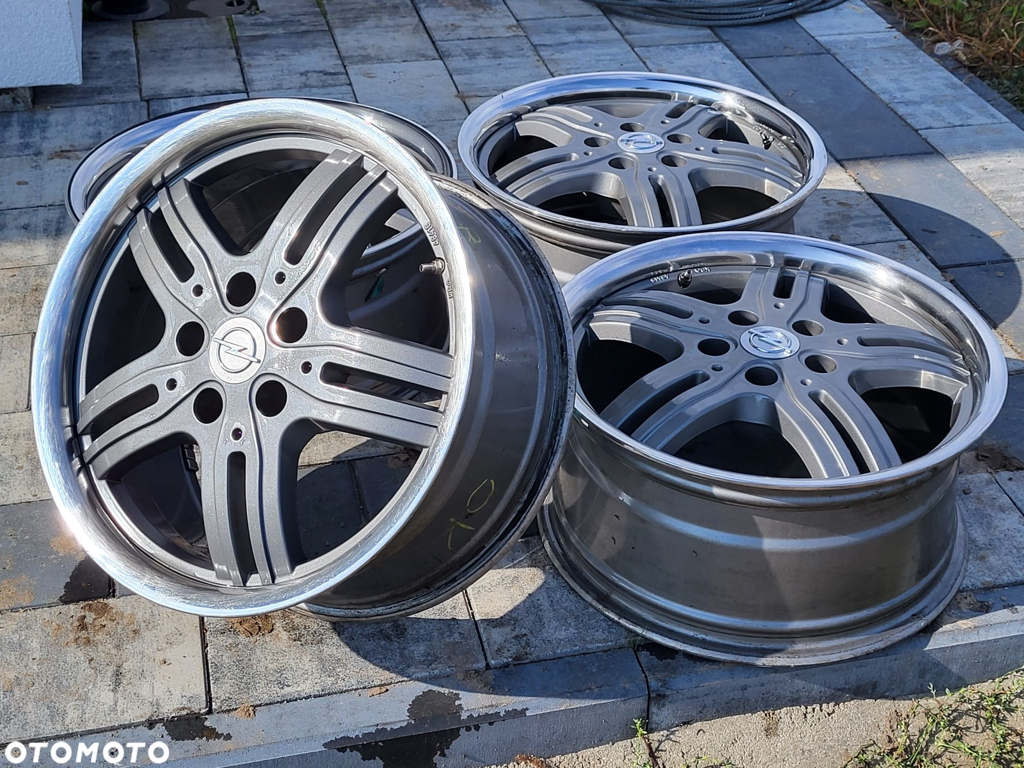 Alufelgi do Opla 5x115 8Jx17 et40 cb70,4mm rant - 2