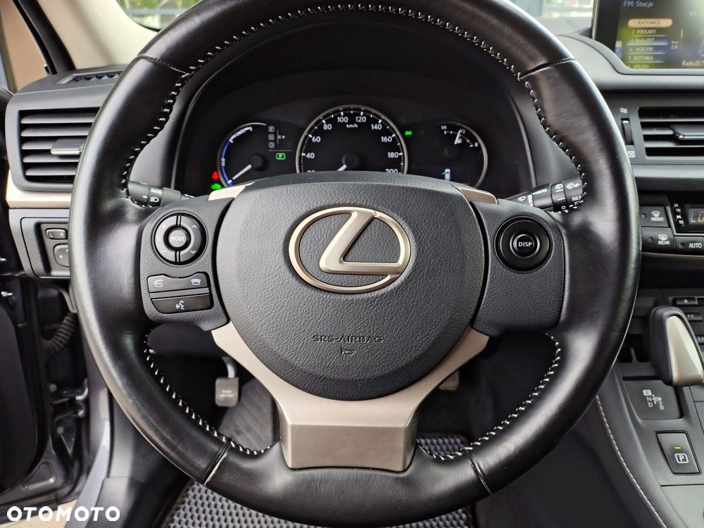 Lexus CT - 19
