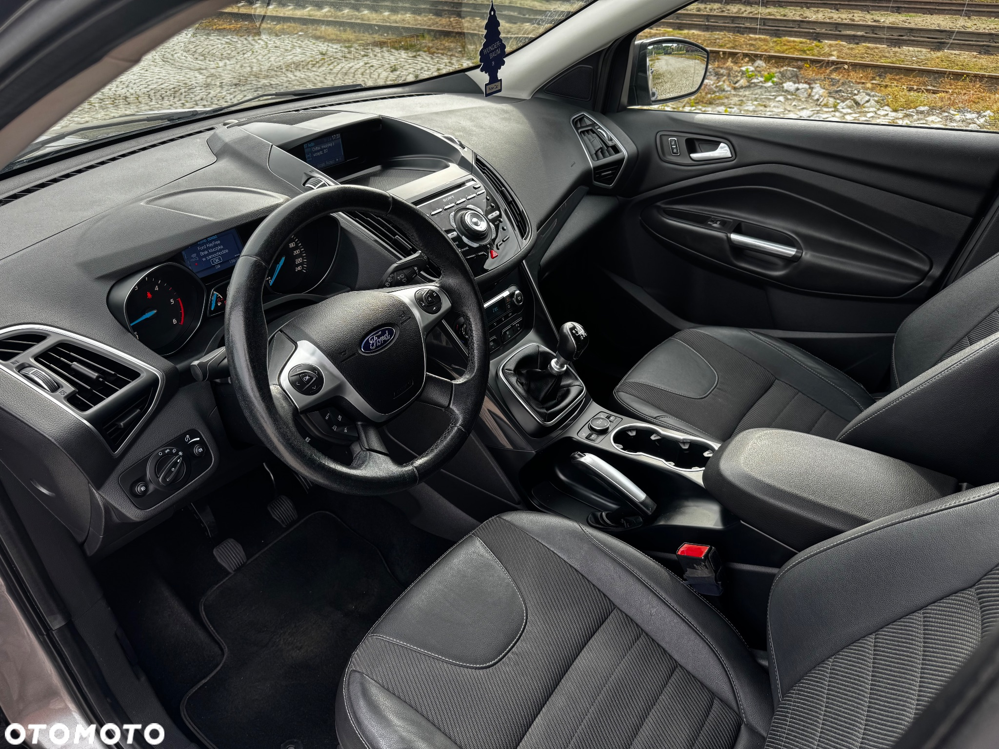 Ford Kuga 2.0 TDCi 4WD Titanium Plus - 14