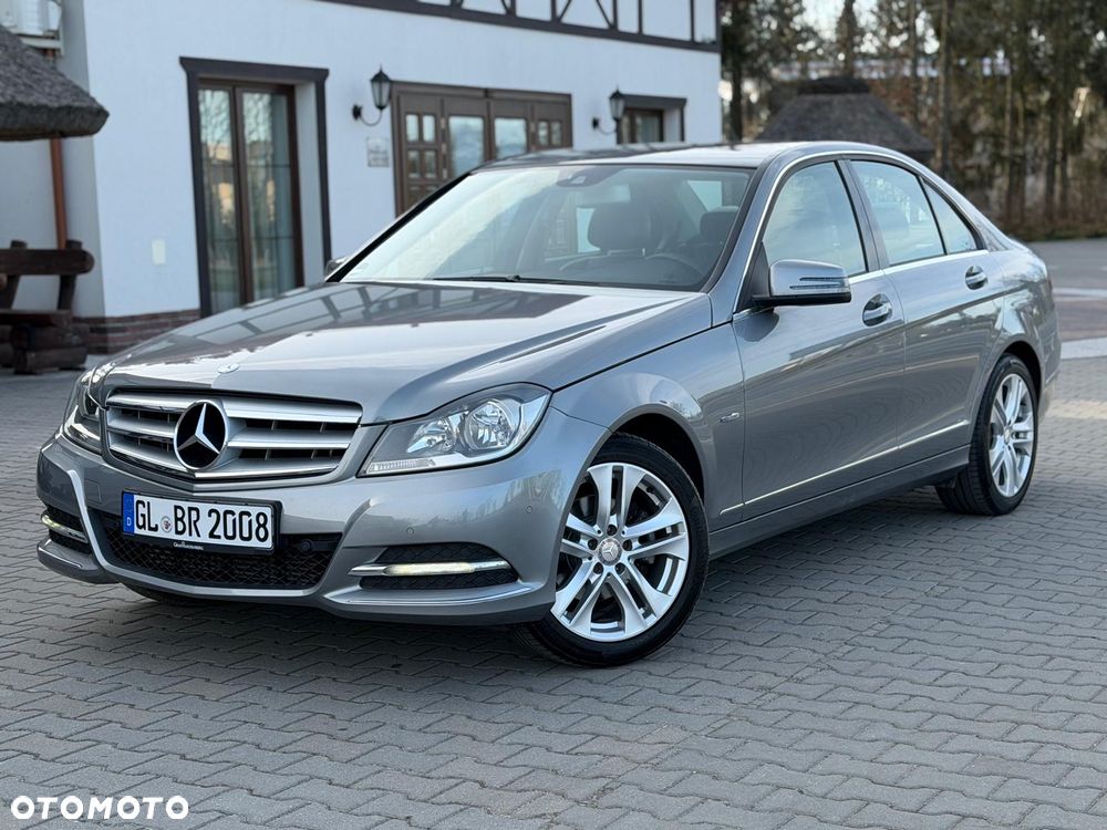 Mercedes-Benz Klasa C 180 CGI BlueEFFICIENCY Avantgarde - 1