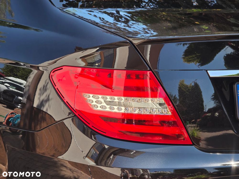 Mercedes-Benz Klasa C 180 BlueEFFICIENCY Avantgarde - 10