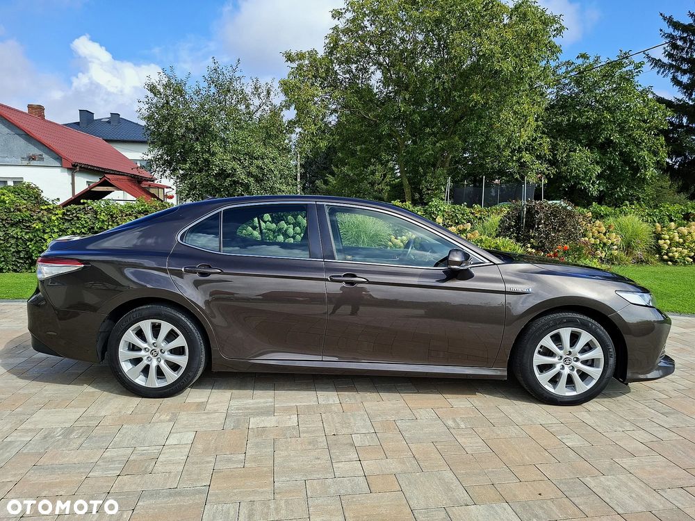 Toyota Camry - 9
