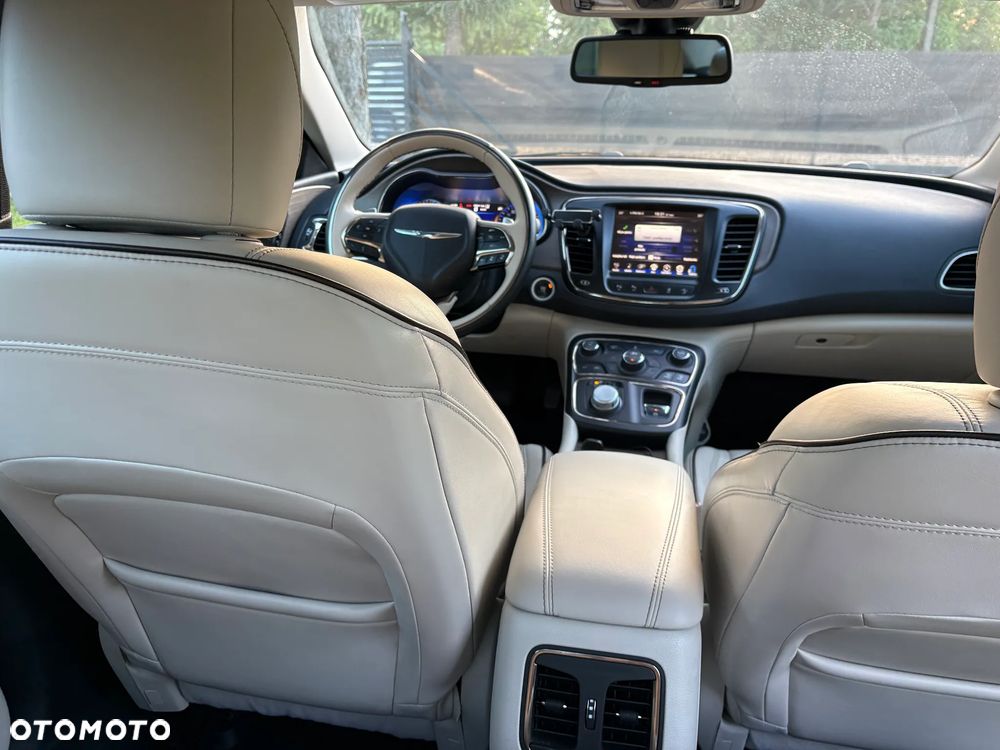 Chrysler 200 - 14