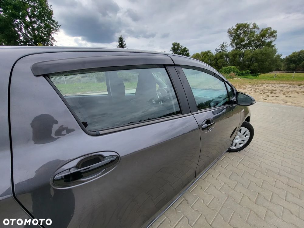 Toyota Yaris - 16