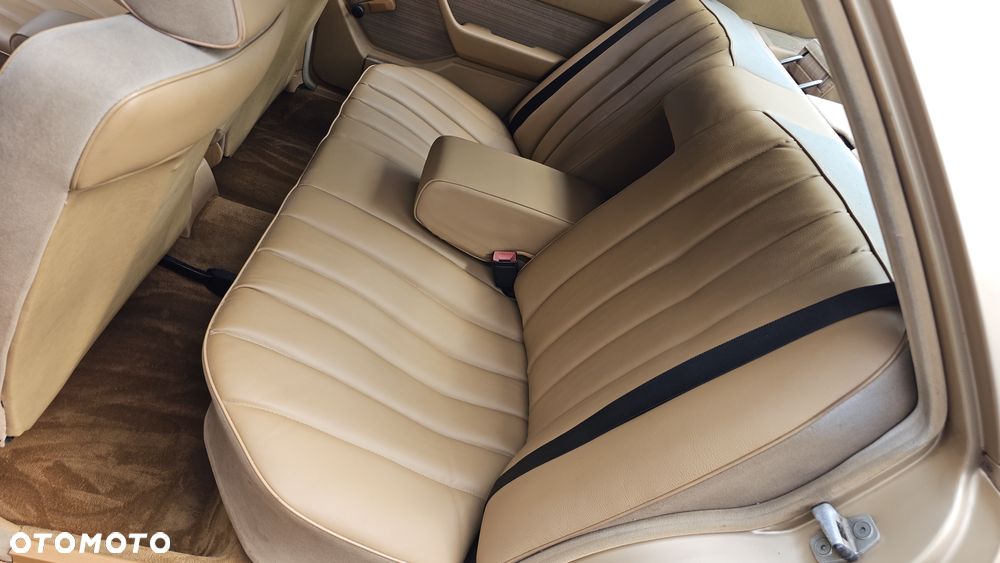 Mercedes-Benz W124 (1984-1993) - 23