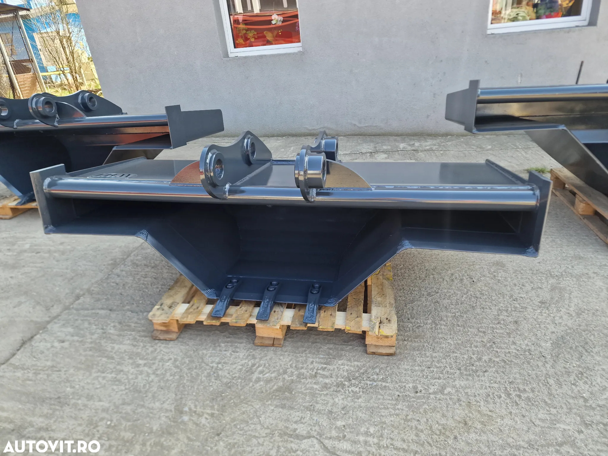 JCB Cupa trapezoidala - 2