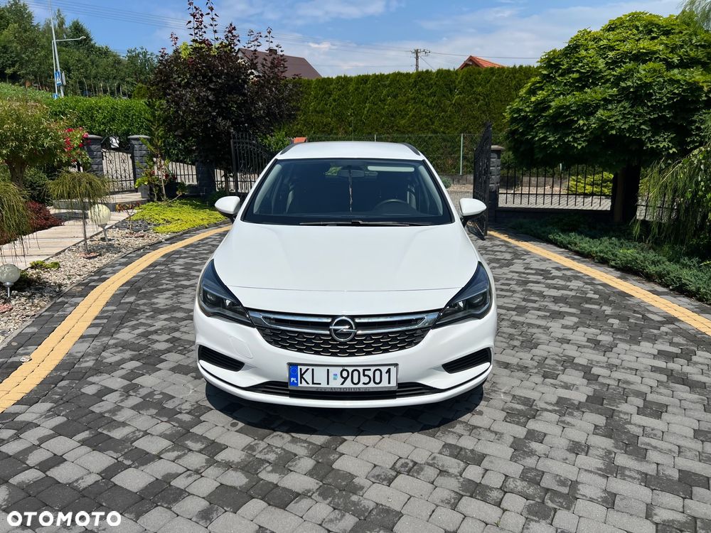 Opel Astra 1.6 CDTI Enjoy S&S - 1