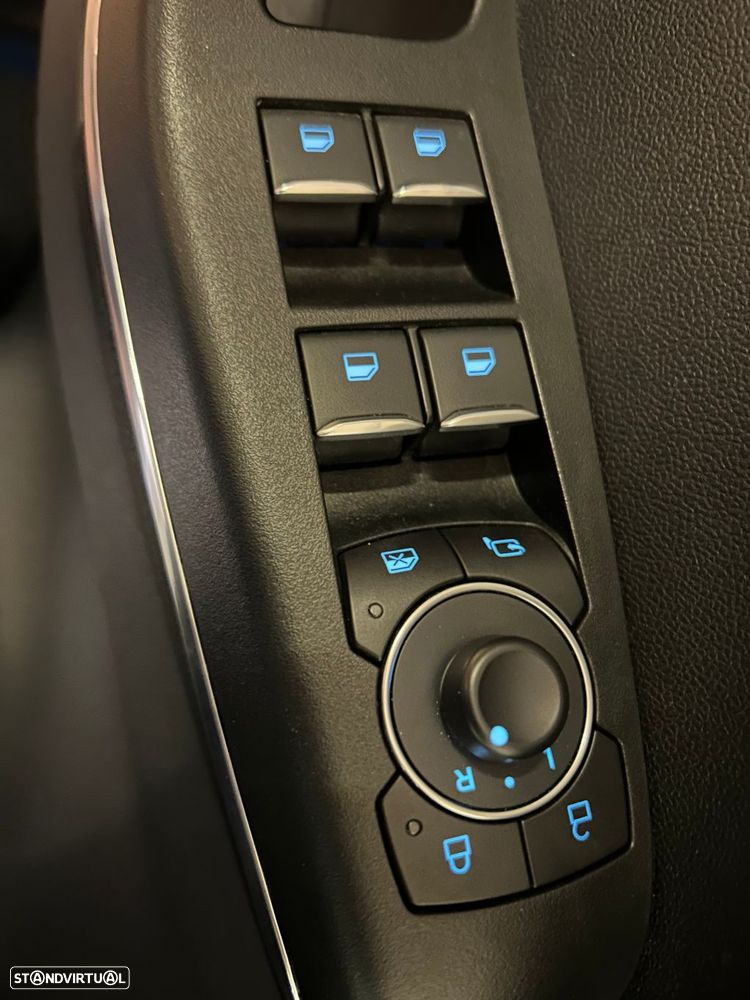 Ford Puma 1.0 EcoBoost Hybrid TITANIUM - 24