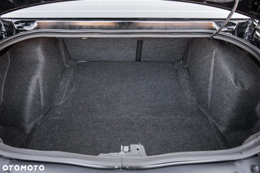 Dodge Challenger 6.4 Scat Pack - 29