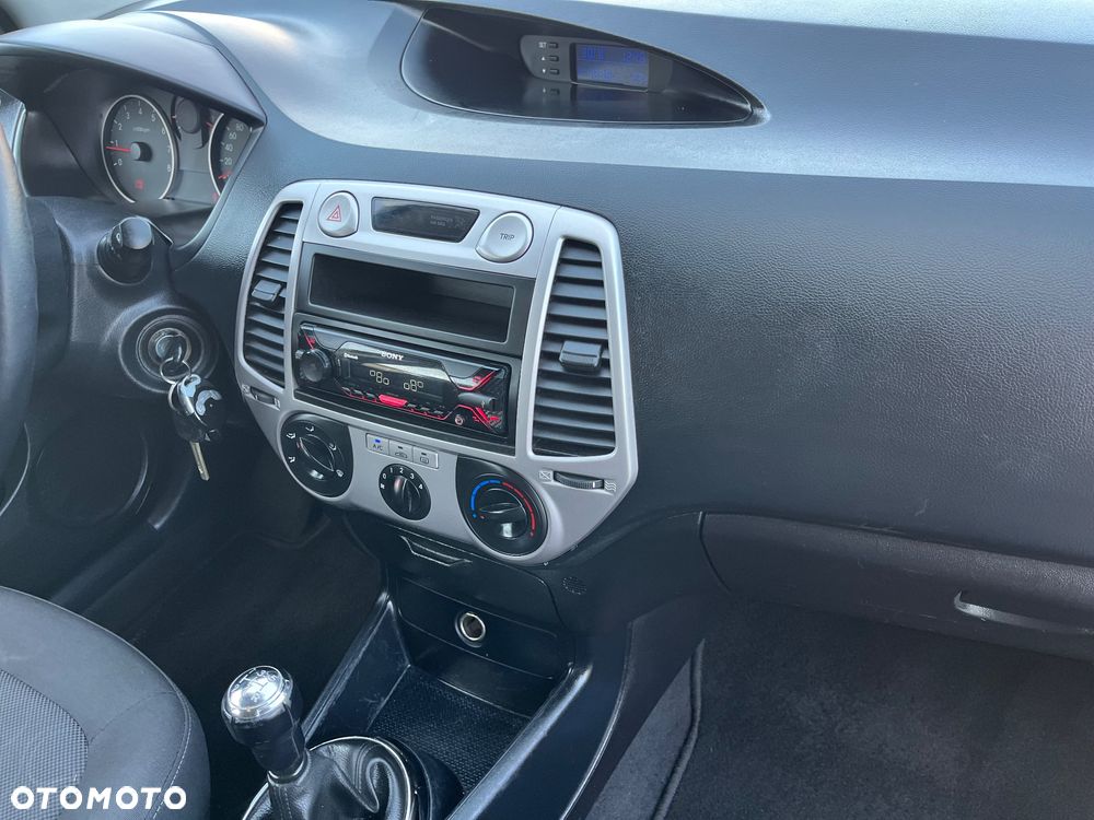 Hyundai i20 - 16