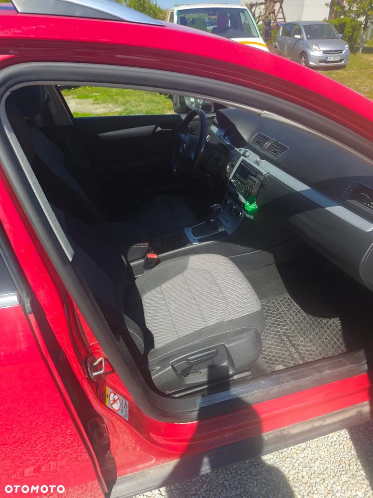 Volkswagen Passat - 4