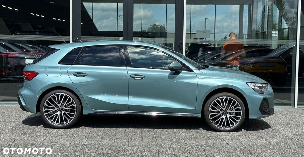 Audi A3 Sportback - 4