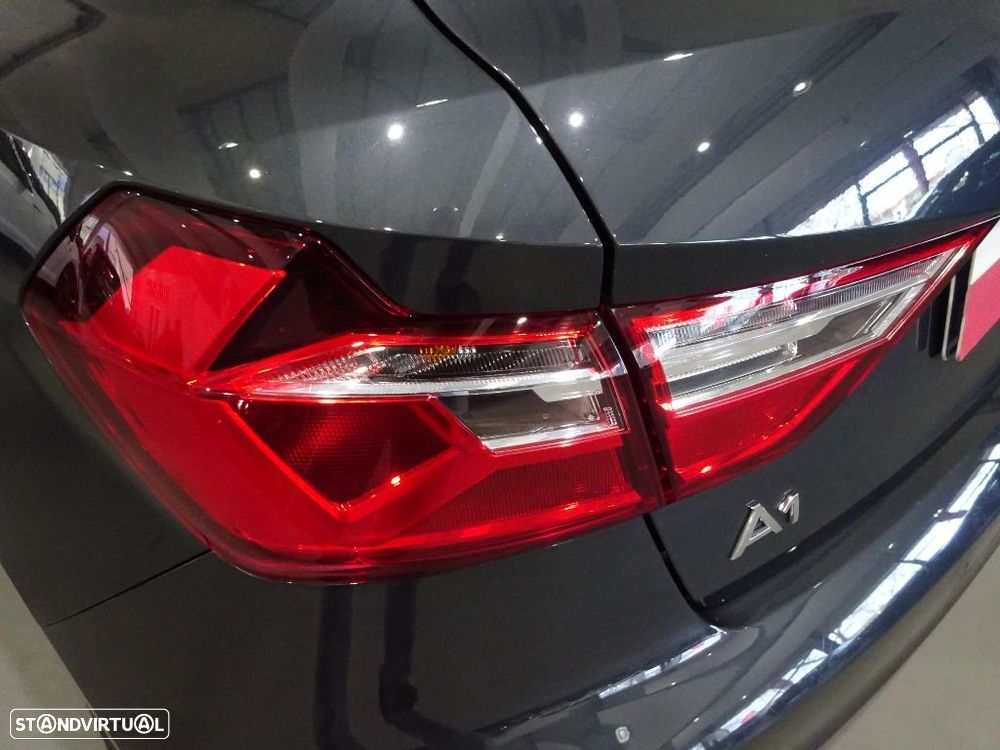 Audi A1 Sportback 25 TFSI Advanced - 33