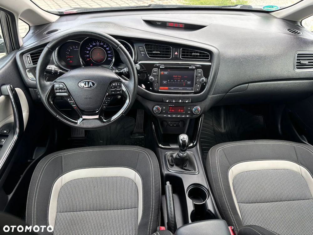 Kia Ceed 1.6 CRDi 128 ISG Platinum Edition - 7