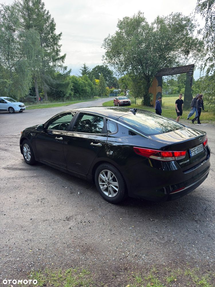 Kia Optima - 10