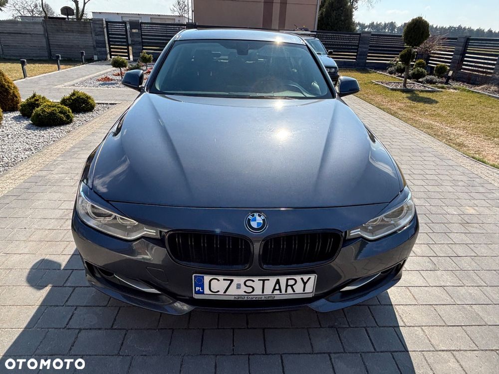 BMW Seria 3 318d Sport Line - 5