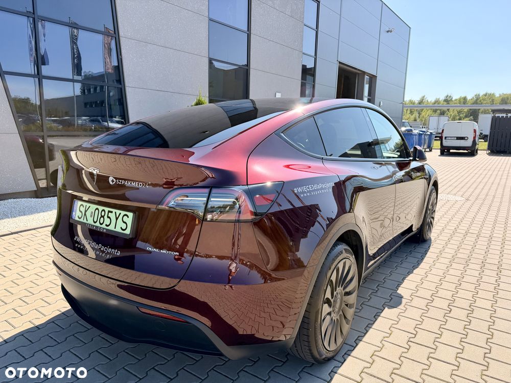 Tesla Model Y Long Range AWD - 14