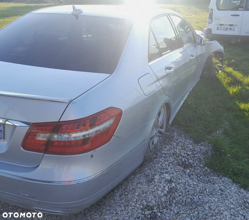 Mercedes-Benz Klasa E 350 CDI DPF BlueEFFICIENCY 7G-TRONIC Avantgarde - 7