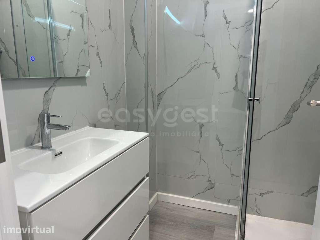 Apartamento T1 Totalmente Remodelado na Venteira com Localização Pr... - Grande imagem: 5/22