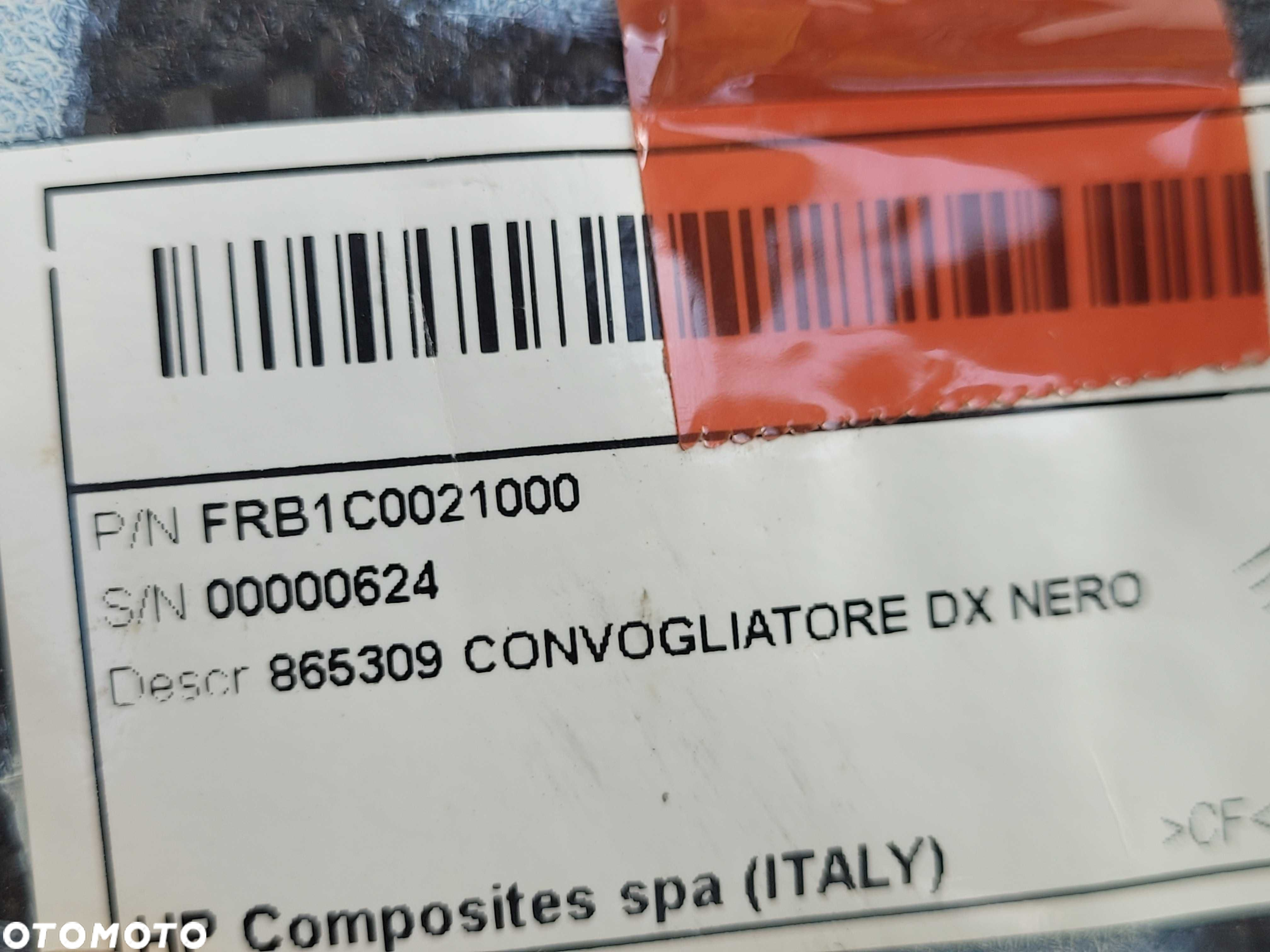 Ferrari 488 Pista: wlot dolot kierownica pow kratka zderzak tył CARBON - 5