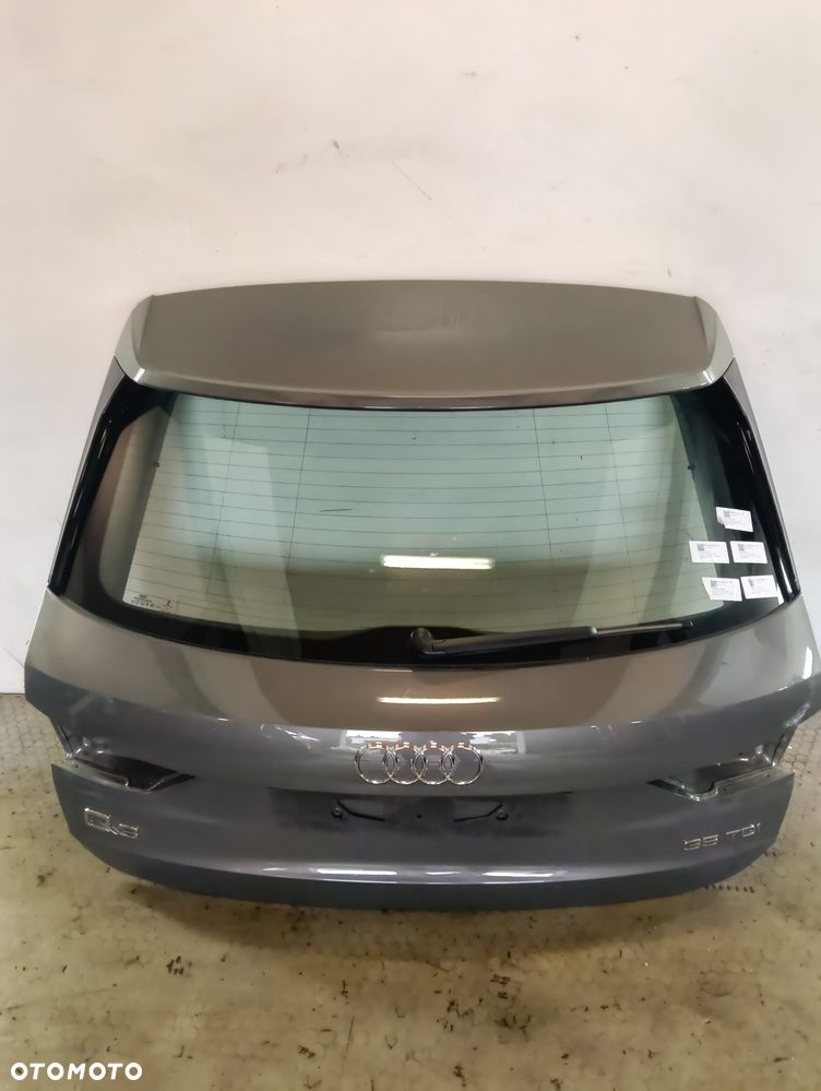 LX7G klapa Bagaznika Audi Q3  83A SUV czesci - 1