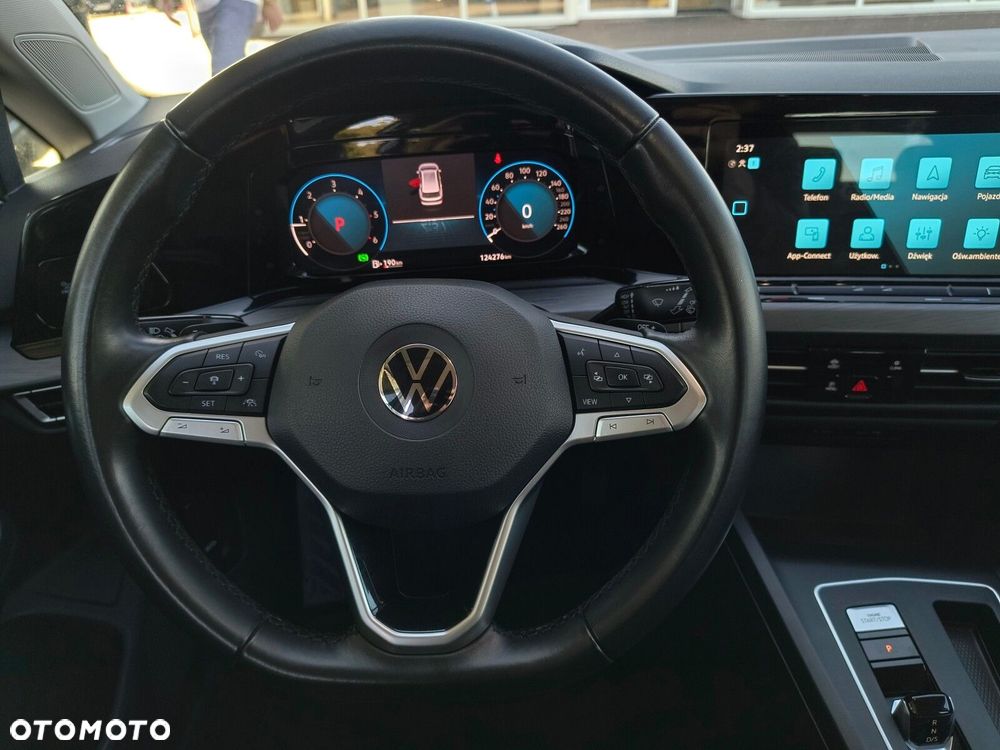 Volkswagen Golf - 26