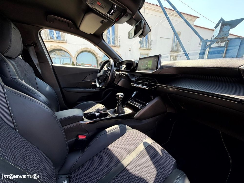 Peugeot 2008 1.5 BlueHDi GT - 12