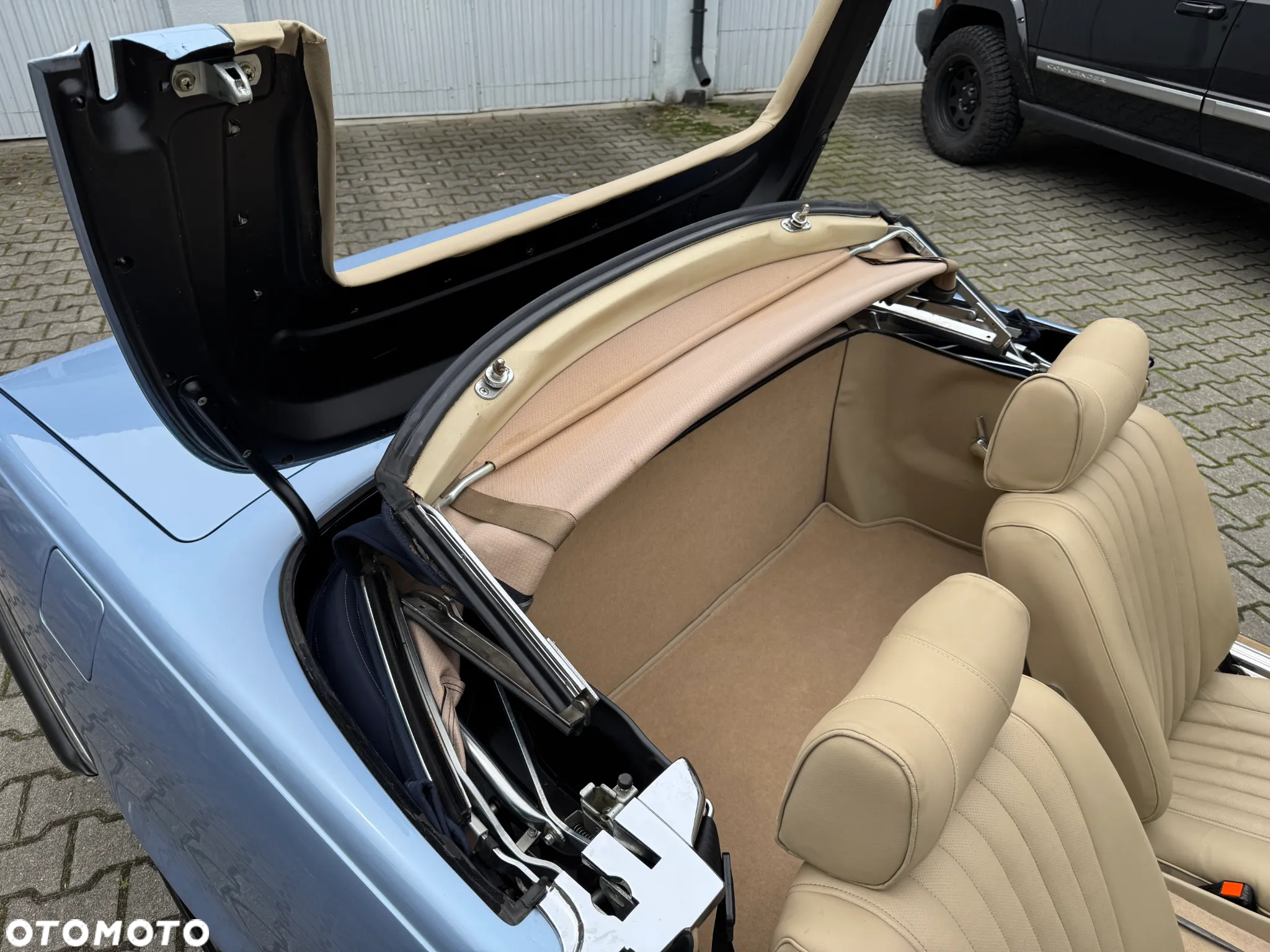 Mercedes-Benz SL - 25
