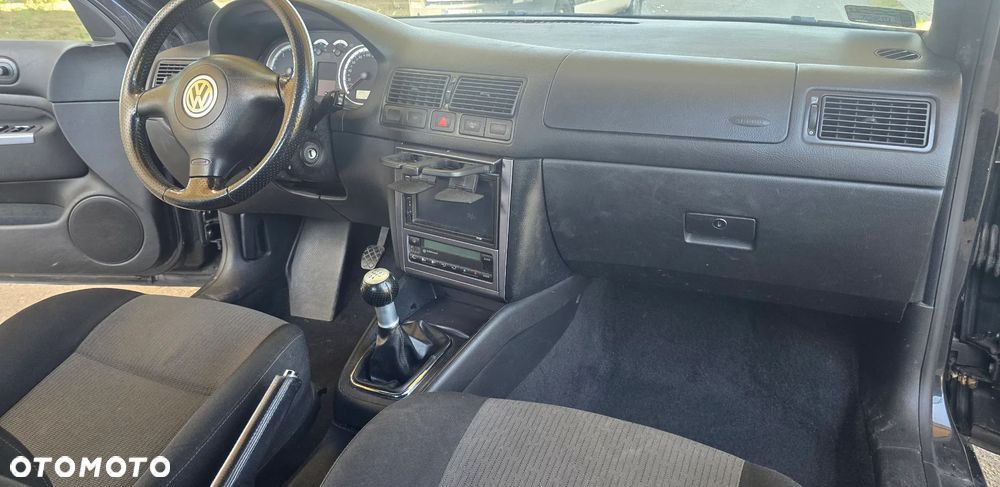 Volkswagen Golf 1.9 TDI Comfortline - 30