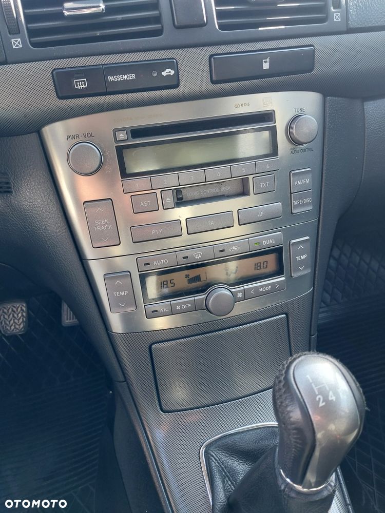 Toyota Avensis - 7