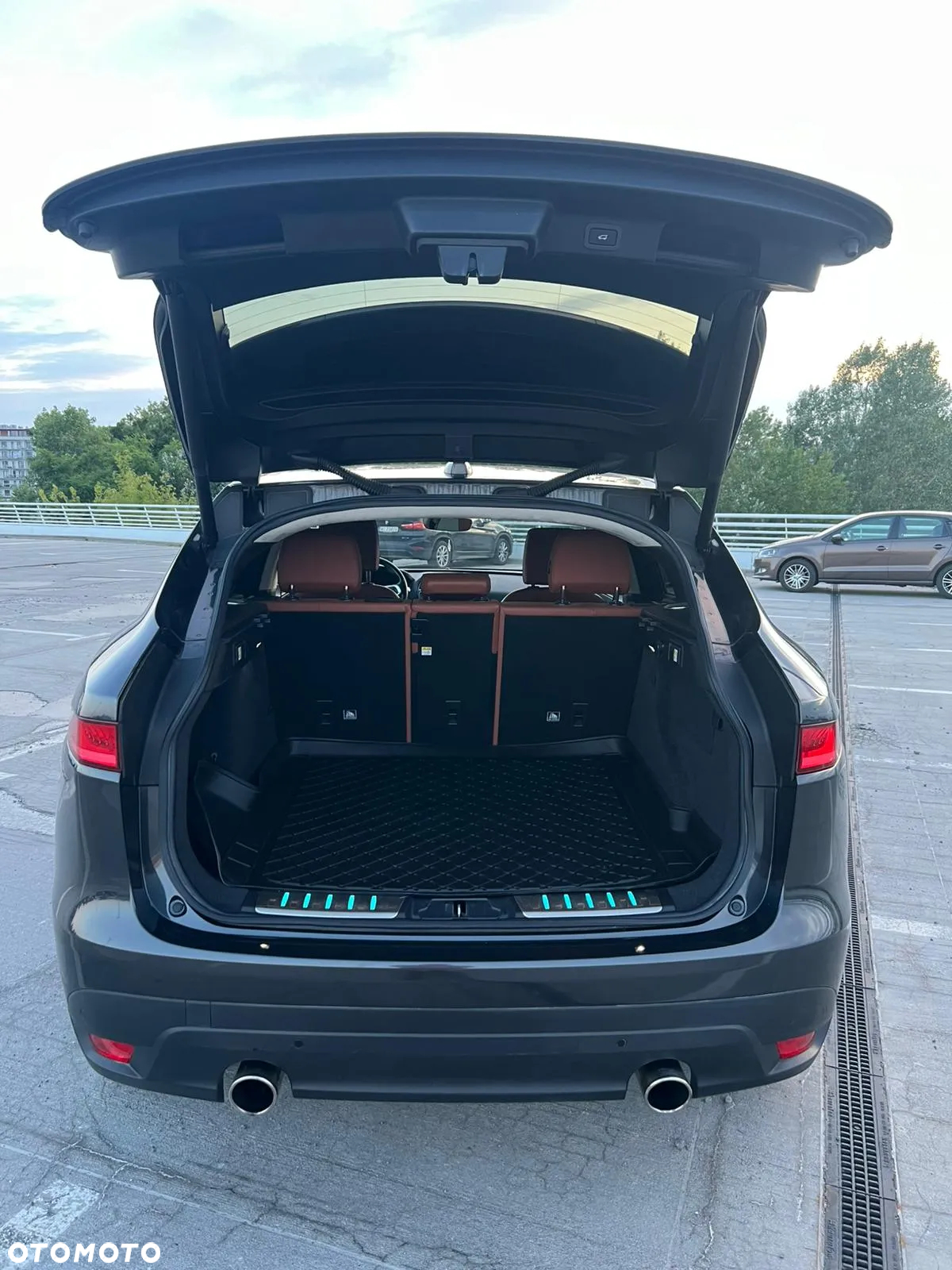 Jaguar F-Pace 2.0 i4P AWD Portfolio - 8