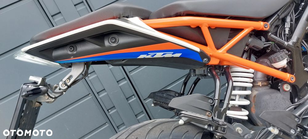 KTM Duke 125 - 31