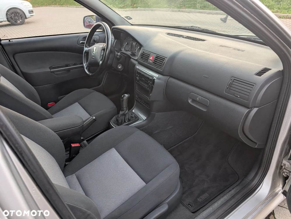 Skoda Octavia 2.0 Combi Ambiente - 14