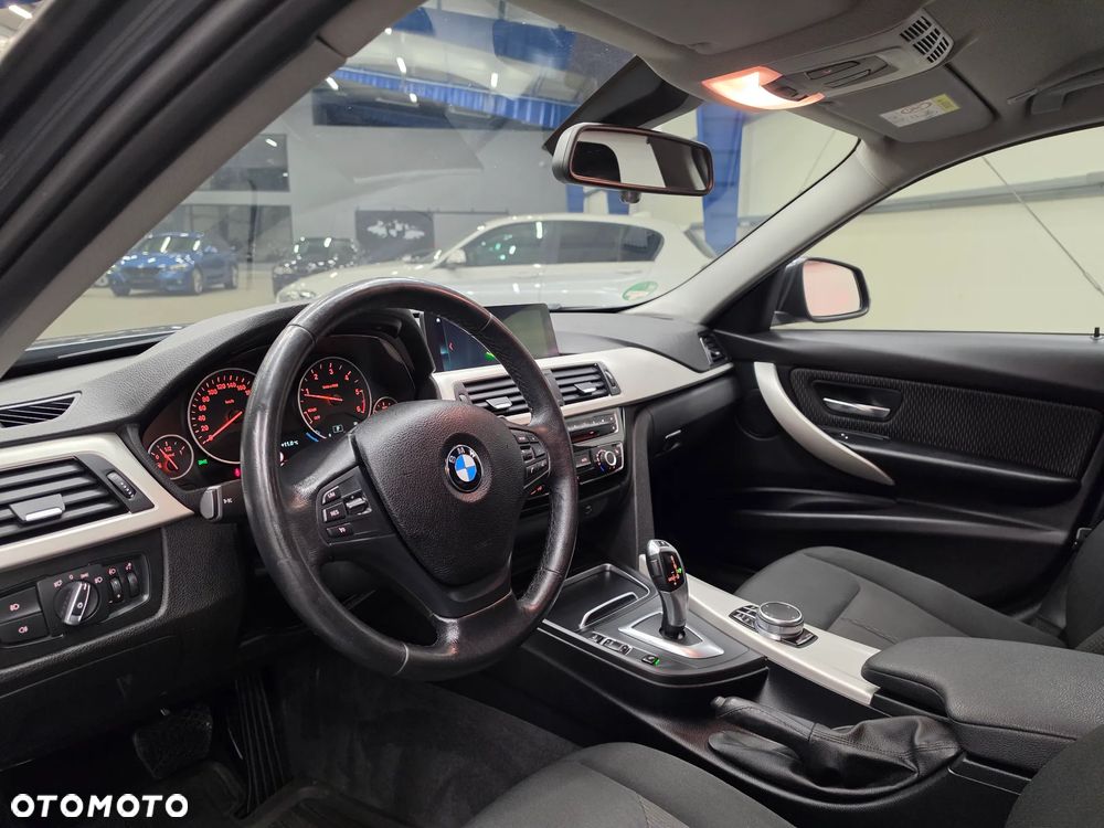 BMW Seria 3 320d Advantage - 20