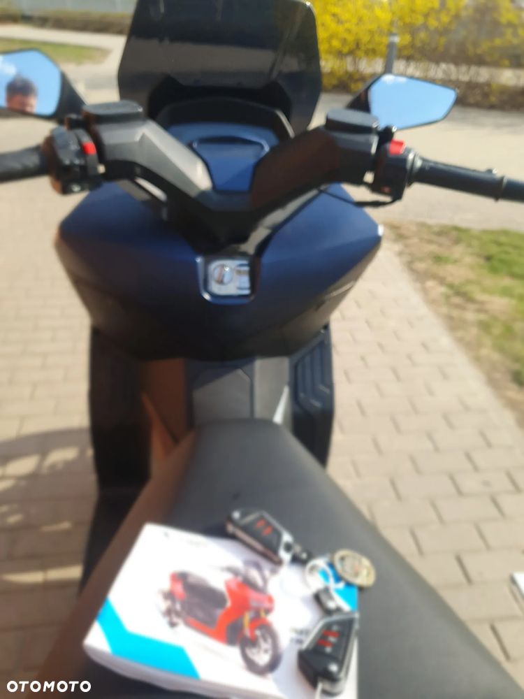 Yamaha Inny - 25