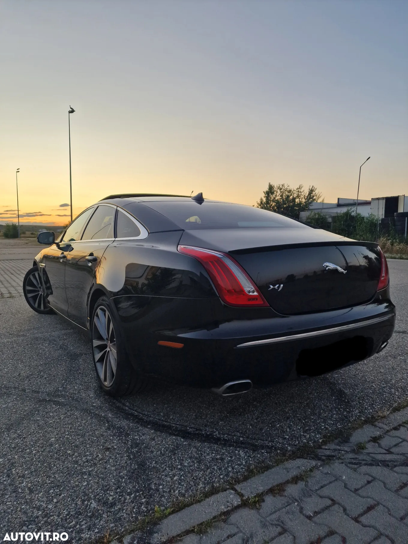 Jaguar XJ 3.0 V6 Diesel S Premium Luxury - 3